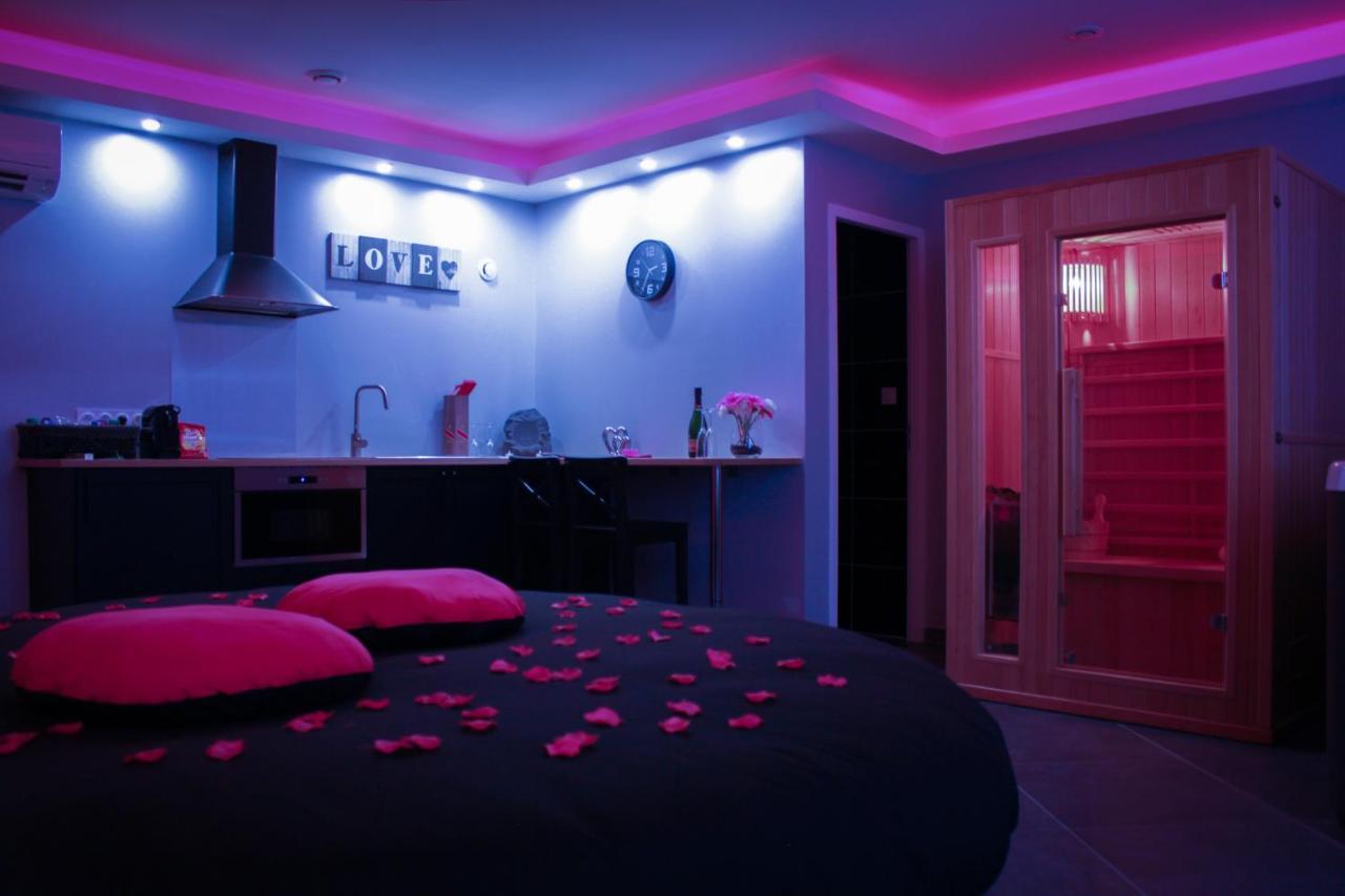 Nuit Vip Spa Sauna Privatif Le Rove Luaran gambar